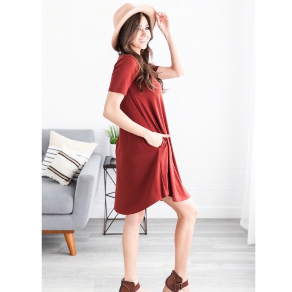 ✴️ FINAL SALE BRICK POCKET DRESS! SMALL! 💕 LAST 1 - Picture 3 of 3